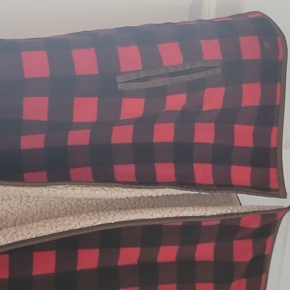 Fleece Plaid Vest - Picture 2 of 3